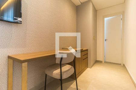 Corredor de kitnet/studio para alugar com 1 quarto, 30m² em Vila Oliveira, Mogi das Cruzes