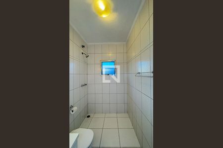 Banheiro da Suíte de casa para alugar com 2 quartos, 150m² em Jardim Caravelas, São Paulo