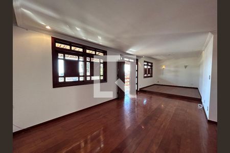 Casa para alugar com 5 quartos, 360m² em Serrano, Belo Horizonte