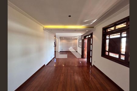 Casa para alugar com 5 quartos, 360m² em Serrano, Belo Horizonte