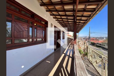 Casa para alugar com 5 quartos, 360m² em Serrano, Belo Horizonte