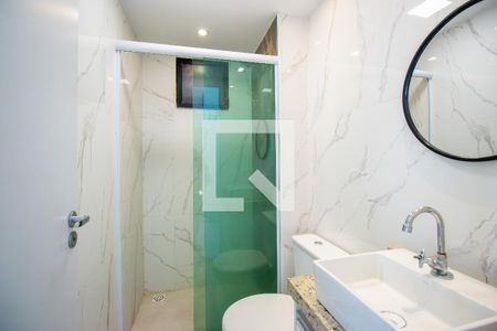 Banheiro de apartamento para alugar com 1 quarto, 33m² em Irajá, Rio de Janeiro