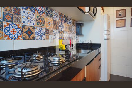 Cozinha  de apartamento para alugar com 2 quartos, 45m² em Humaitá, Porto Alegre