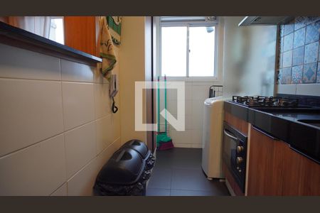 Cozinha e Área de Serviço de apartamento para alugar com 2 quartos, 45m² em Humaitá, Porto Alegre