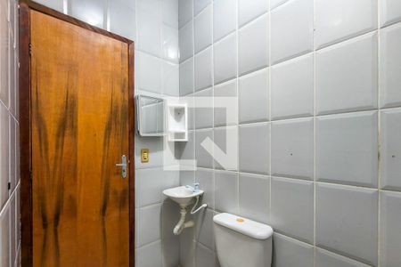 Banheiro  de casa para alugar com 2 quartos, 80m² em Balneario Flórida, Praia Grande