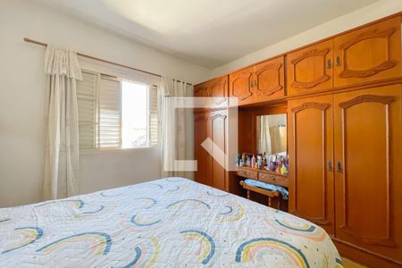 Quarto 1 de casa à venda com 3 quartos, 201m² em Km 18, Osasco