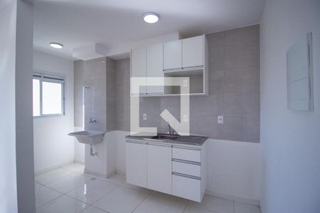 Cozinha  de apartamento para alugar com 2 quartos, 46m² em Jardim Ibiti do Paco, Sorocaba