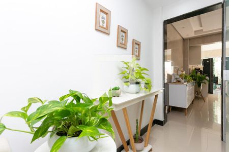 Sala de casa para alugar com 3 quartos, 2000m² em Vila Carmosina, São Paulo
