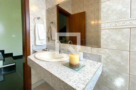 Lavabo de casa de condomínio à venda com 5 quartos, 357m² em Alphaville Nova Lima, Nova Lima