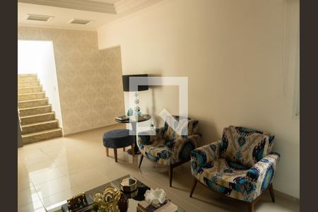 Sala de casa de condomínio para alugar com 3 quartos, 235m² em Residencial Paineiras, Paulínia