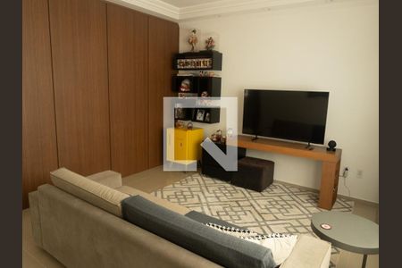 Sala de TV de casa de condomínio para alugar com 3 quartos, 235m² em Residencial Paineiras, Paulínia