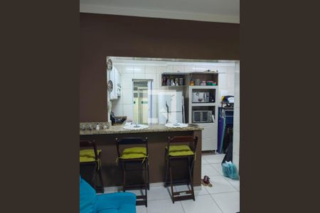 Cozinha de kitnet/studio para alugar com 1 quarto, 34m² em Guilhermina, Praia Grande