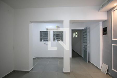 Casa para alugar com 3 quartos, 180m² em Vila Santa Luzia, Taboão da Serra