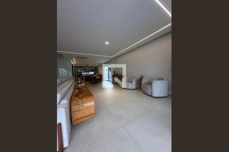Casa à venda com 4 quartos, 370m² em Recreio dos Bandeirantes, Rio de Janeiro
