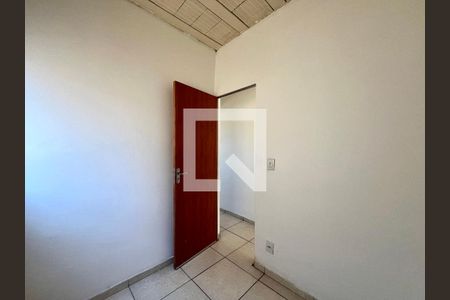 Quarto 1 de apartamento para alugar com 2 quartos, 40m² em Parque Xangri-lá, Contagem