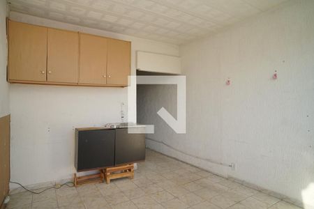 Sala/Cozinha de kitnet/studio para alugar com 1 quarto, 81m² em Centro, Maricá