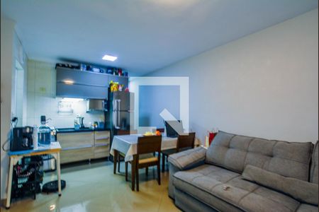 Sala de apartamento à venda com 2 quartos, 58m² em Vila Curuçá, Santo André