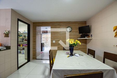 Casa à venda com 6 quartos, 258m² em Itaipu, Niterói