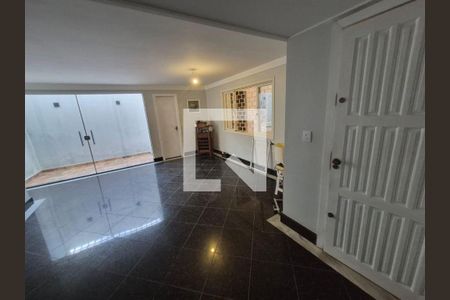 Casa à venda com 4 quartos, 217m² em Itaipu, Niterói