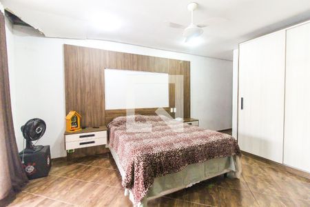 Suíte de casa à venda com 3 quartos, 230m² em Parque Guarani, São Paulo
