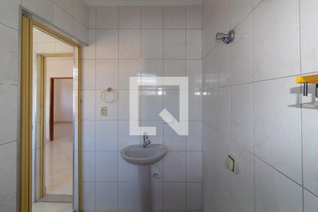 Banheiro de casa para alugar com 1 quarto, 50m² em Jardim Iva, São Paulo