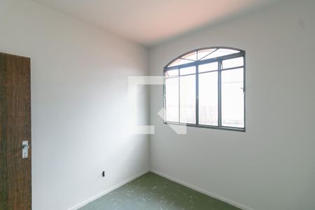 Casa para alugar com 2 quartos, 75m² em Floramar, Belo Horizonte