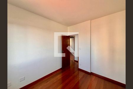 Apartamento para alugar com 3 quartos, 180m² em Palmares, Belo Horizonte