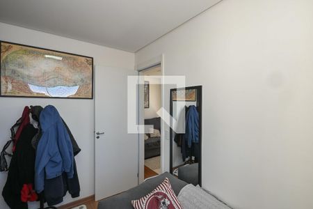 Quarto 1 de apartamento para alugar com 2 quartos, 43m² em Jardim Monte Alegre, Taboão da Serra