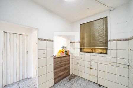 Cozinha de apartamento à venda com 3 quartos, 65m² em Passo D’areia, Porto Alegre