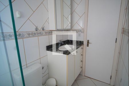 Banheiro da Suíte de apartamento para alugar com 3 quartos, 94m² em Passo D’areia, Porto Alegre