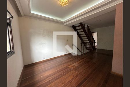 Sala de casa à venda com 3 quartos, 190m² em Jardim Silveira, Barueri