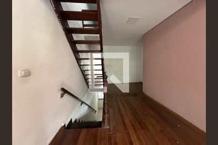 Sala de casa à venda com 3 quartos, 190m² em Jardim Silveira, Barueri