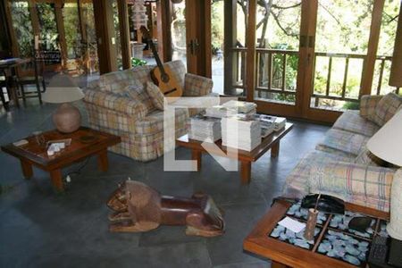 Casa à venda com 4 quartos, 650m² em Alphaville, Santana de Parnaíba