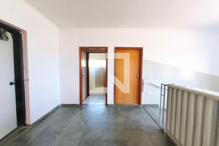 Sala de casa para alugar com 3 quartos, 550m² em Parque Santa Bárbara, Campinas
