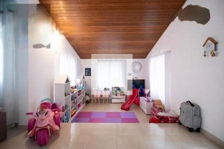 Casa à venda com 4 quartos, 365m² em Morada dos Pássaros, Barueri