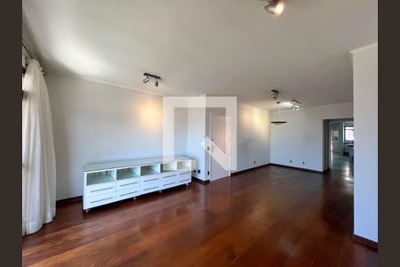 Sala de apartamento para alugar com 3 quartos, 140m² em Centro, Campinas