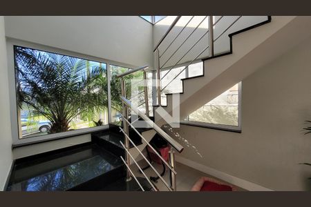 Sala de casa de condomínio para alugar com 3 quartos, 280m² em Jardim Odete, Itaquaquecetuba