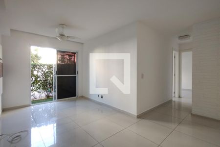Sala de apartamento para alugar com 2 quartos, 57m² em Jacarepaguá, Rio de Janeiro