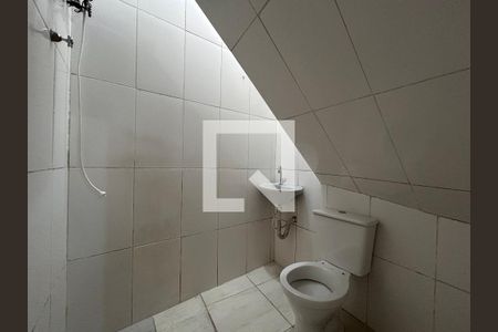 Banheiro  de casa para alugar com 1 quarto, 40m² em Vila do Castelo, São Paulo