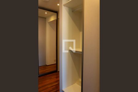 Suíte Master de casa de condomínio à venda com 5 quartos, 458m² em Jardim dos Estados, São Paulo