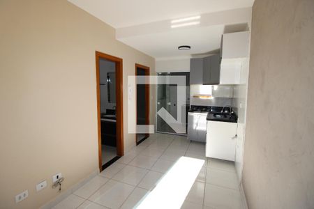 Casa de Condomínio para alugar com 2 quartos, 48m² em Itaquera, São Paulo