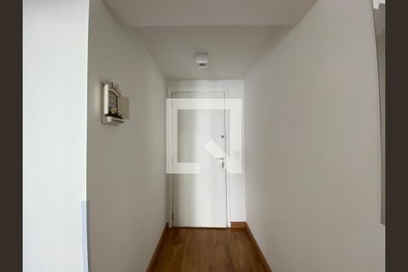 Entrada de apartamento para alugar com 2 quartos, 61m² em Vila Buarque, São Paulo