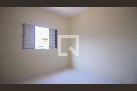 Quarto 1 de casa para alugar com 2 quartos, 50m² em Parque dos Bancarios, São Paulo