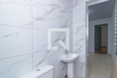 Banheiro de casa para alugar com 1 quarto, 50m² em Vila Mangalot, São Paulo