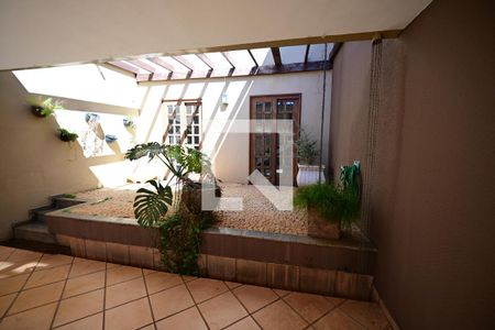Casa para alugar com 4 quartos, 240m² em Nova Suiça, Goiânia
