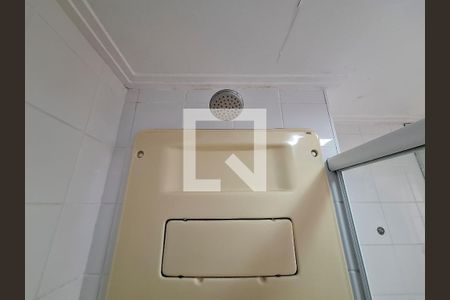 Banheiro de apartamento à venda com 3 quartos, 64m² em Carandiru, São Paulo