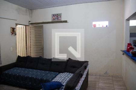 Sala de casa à venda com 3 quartos, 240m² em Parque Tremendao, Goiânia