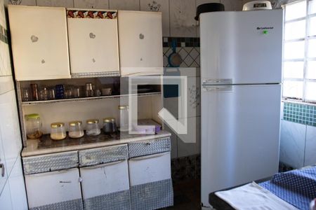 Cozinha 02 de casa à venda com 3 quartos, 240m² em Parque Tremendao, Goiânia