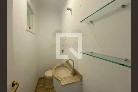 Casa para alugar com 4 quartos, 300m² em Jardim Cordeiro, São Paulo