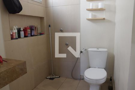 Banheiro da Suíte 1 de apartamento para alugar com 3 quartos, 77m² em Setor Bueno, Goiânia